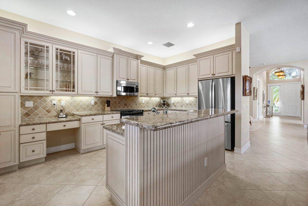 Boynton Beach, FL 33437,6762 Watertown DR