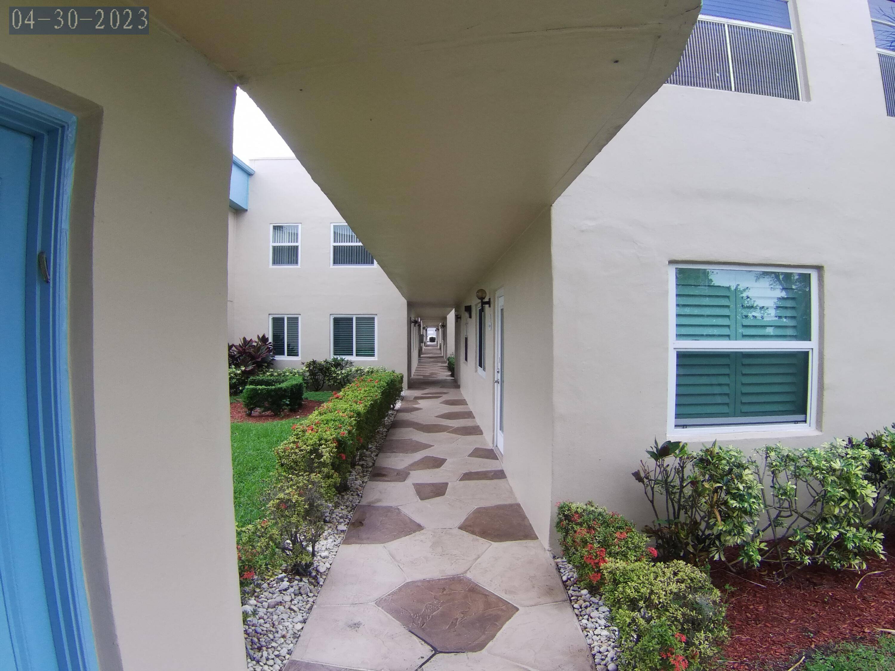 Delray Beach, FL 33484,207 E Burgundy