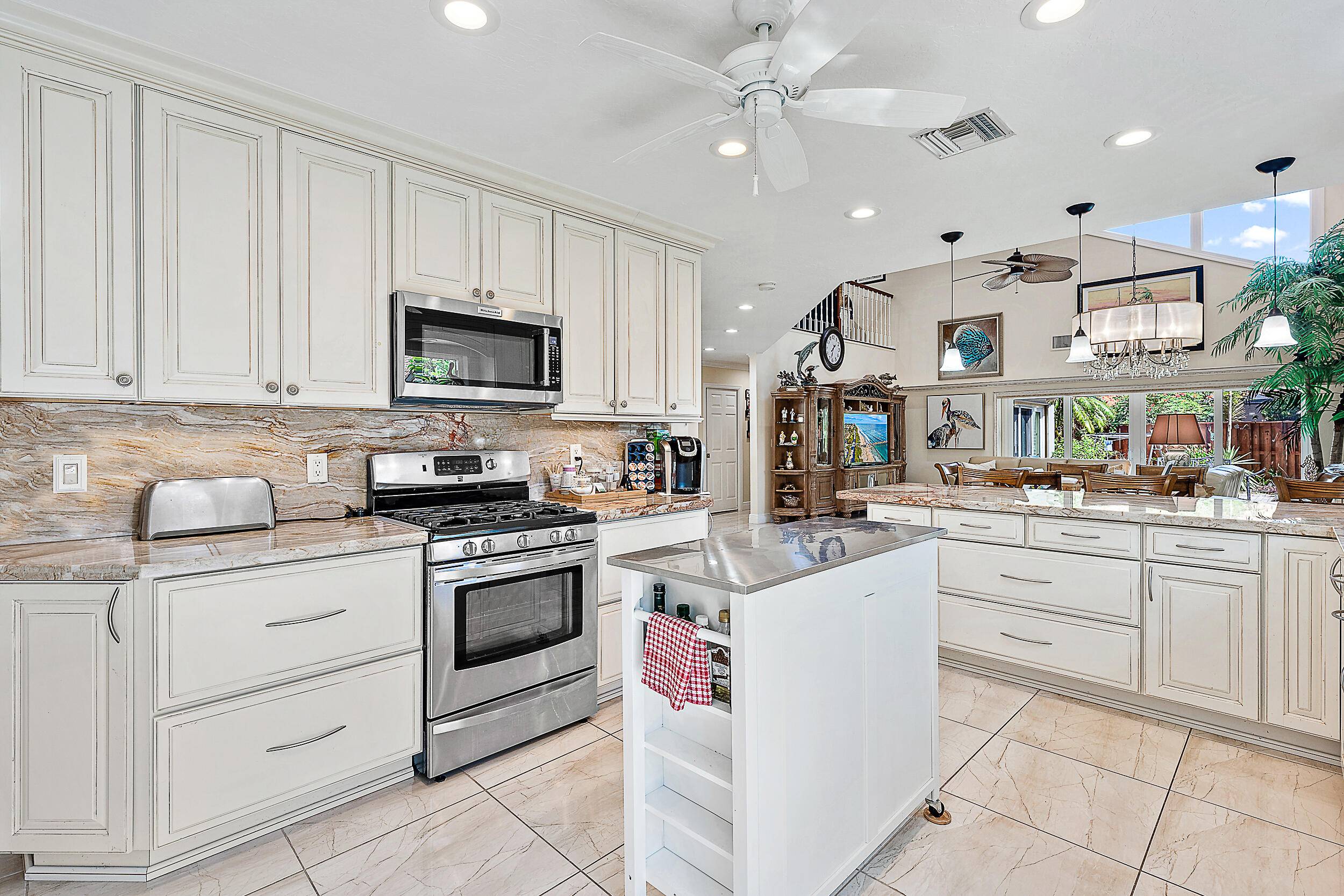 Palm Beach Gardens, FL 33410,13221 St Tropez CIR