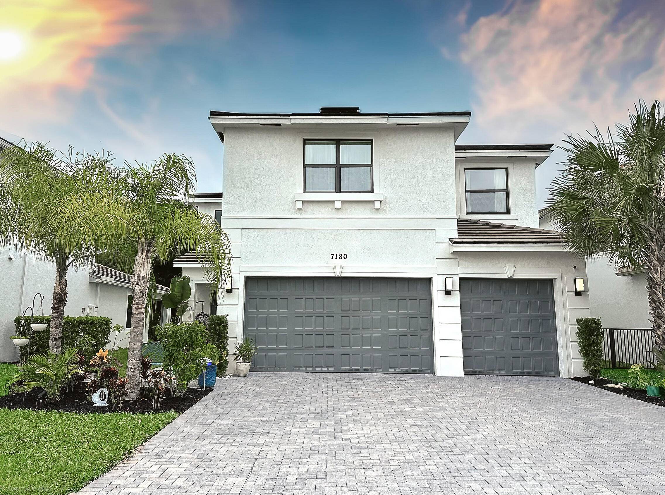 Lake Worth, FL 33463,7180 Villamar WAY