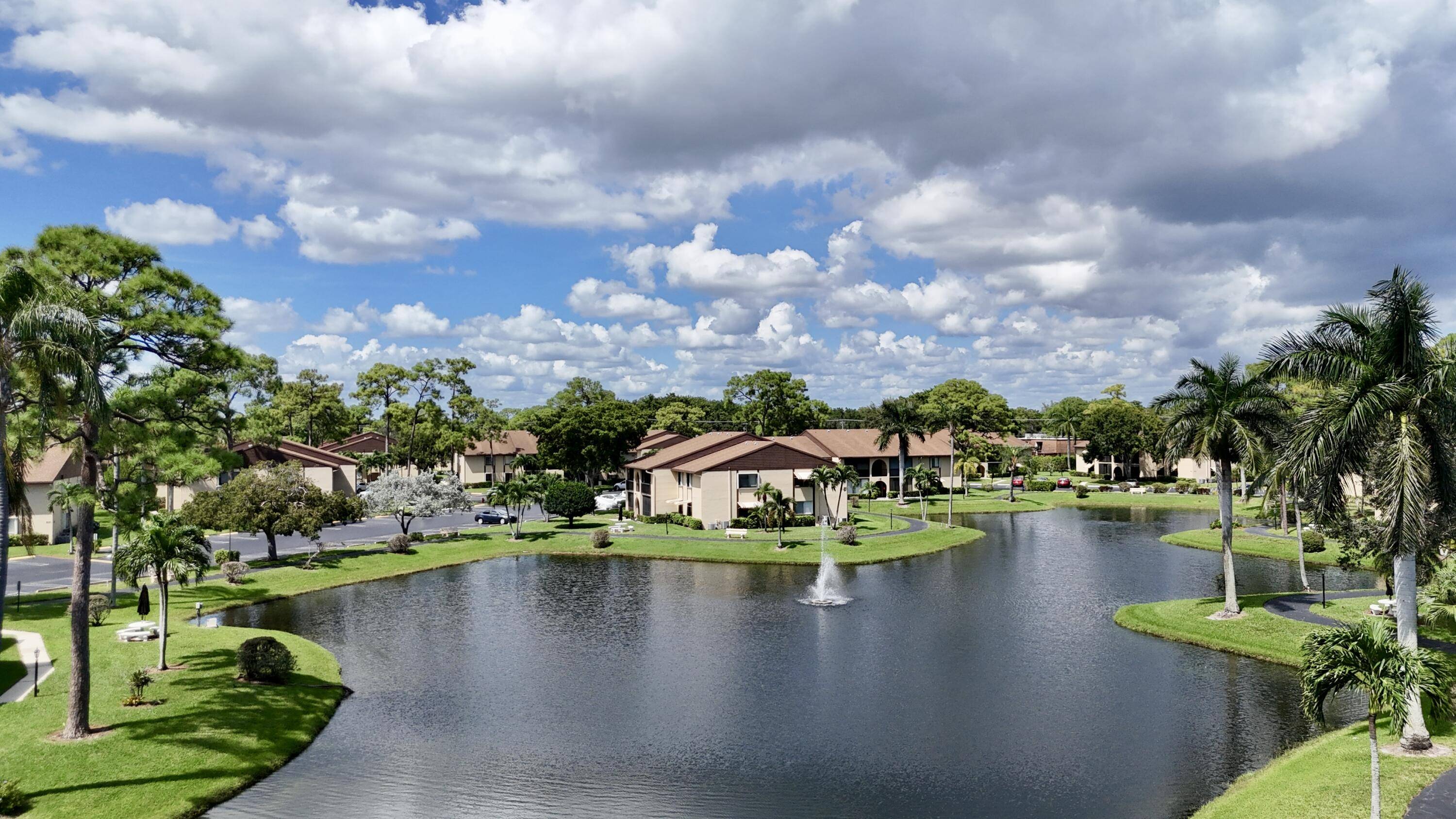 Greenacres, FL 33463,242 Pine Hov CIR D-1