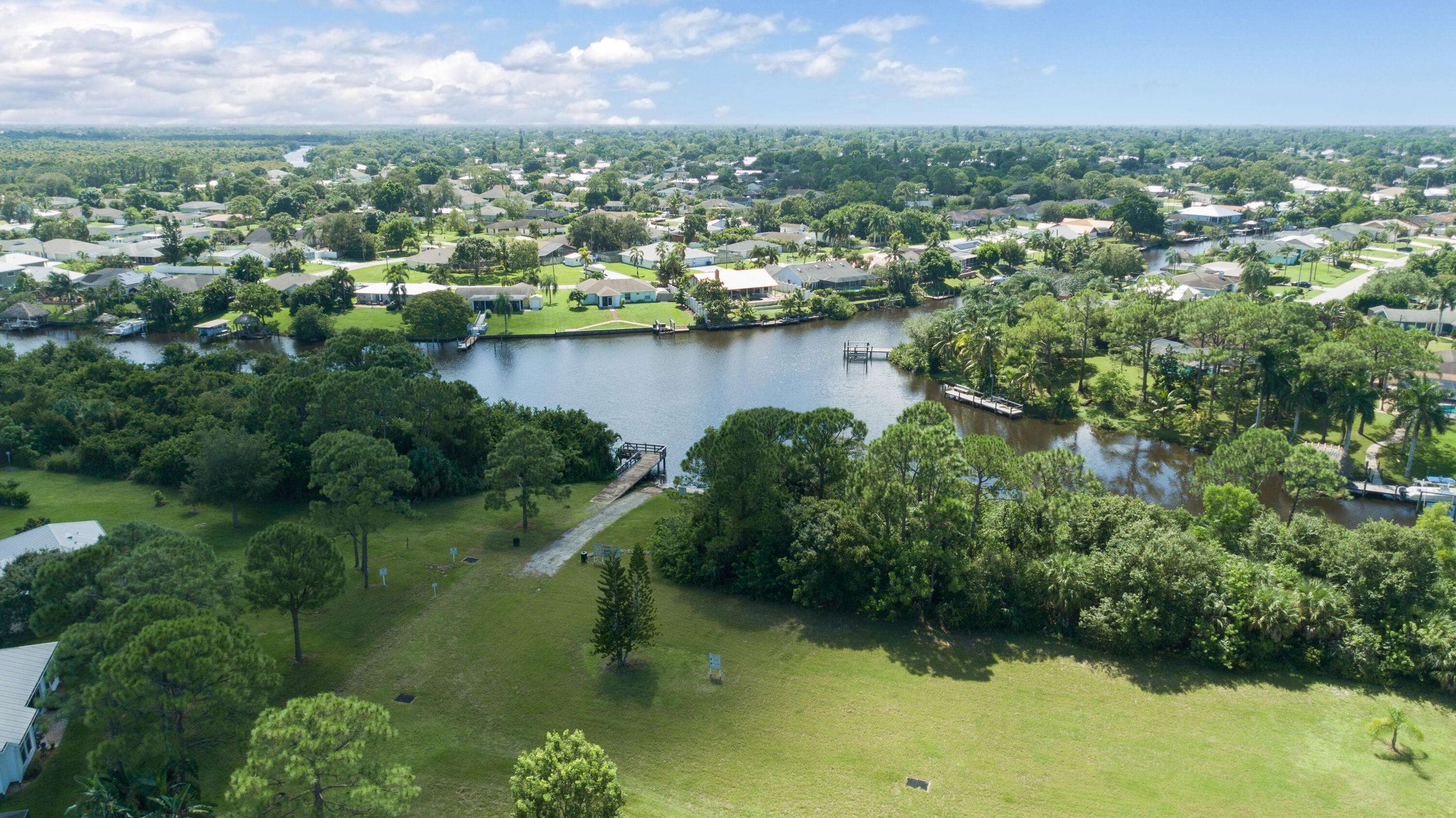 Port Saint Lucie, FL 34983,452 NE Canoe Park CIR