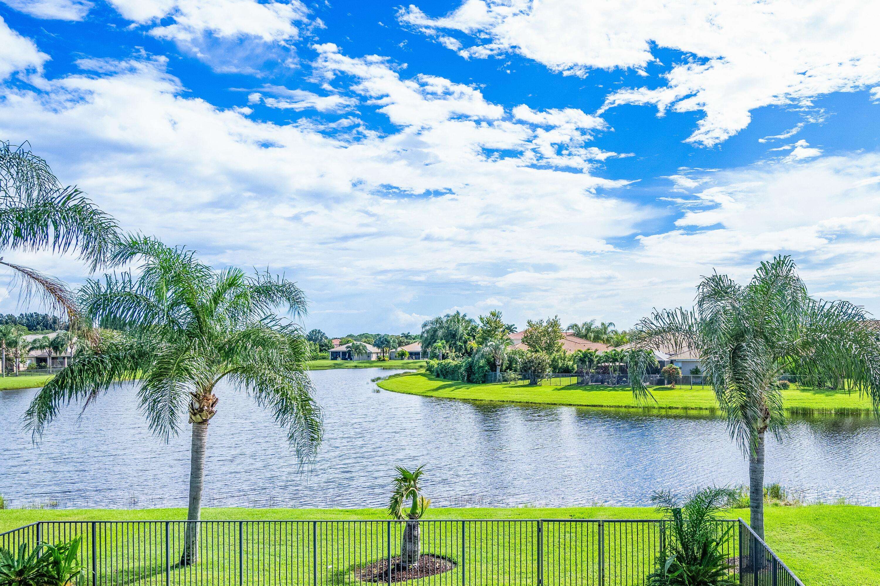 Vero Beach, FL 32962,1894 SW Grey Falcon CIR