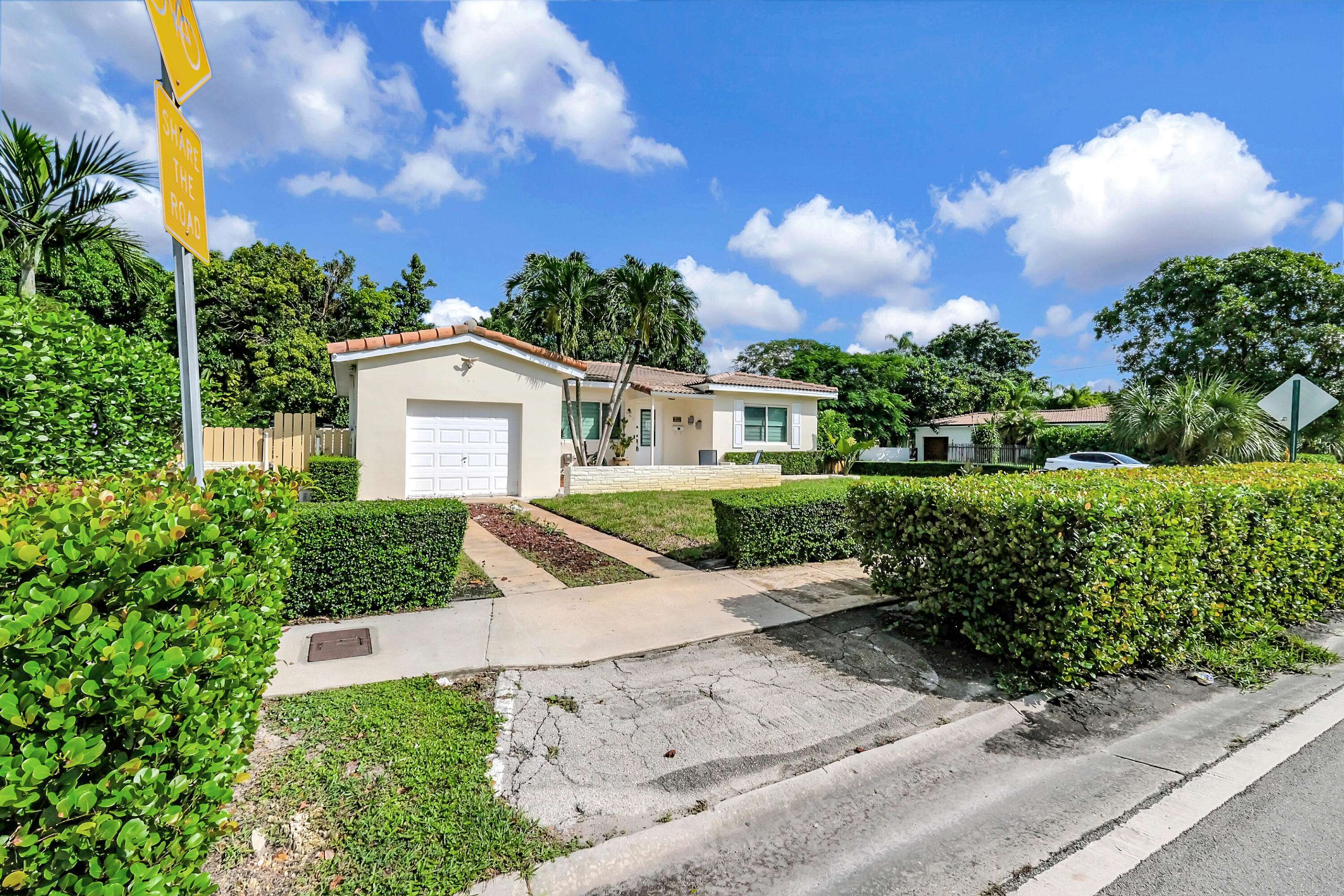 Miami Shores, FL 33150,165 NW 95th ST