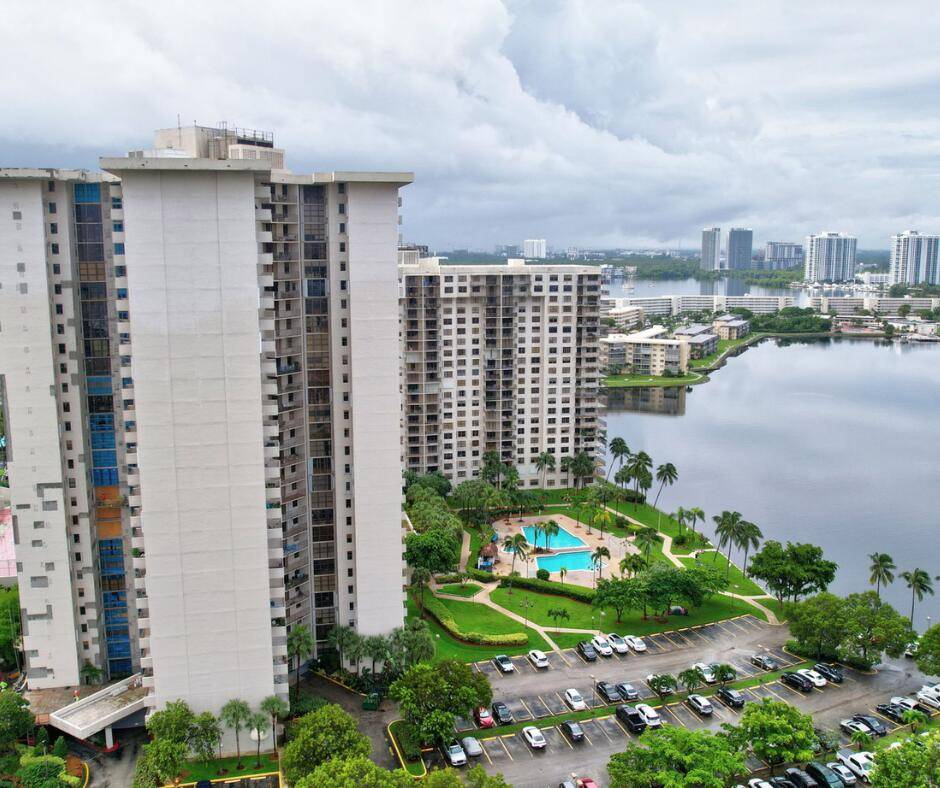 Aventura, FL 33160,18181 NE 31 CT 1408