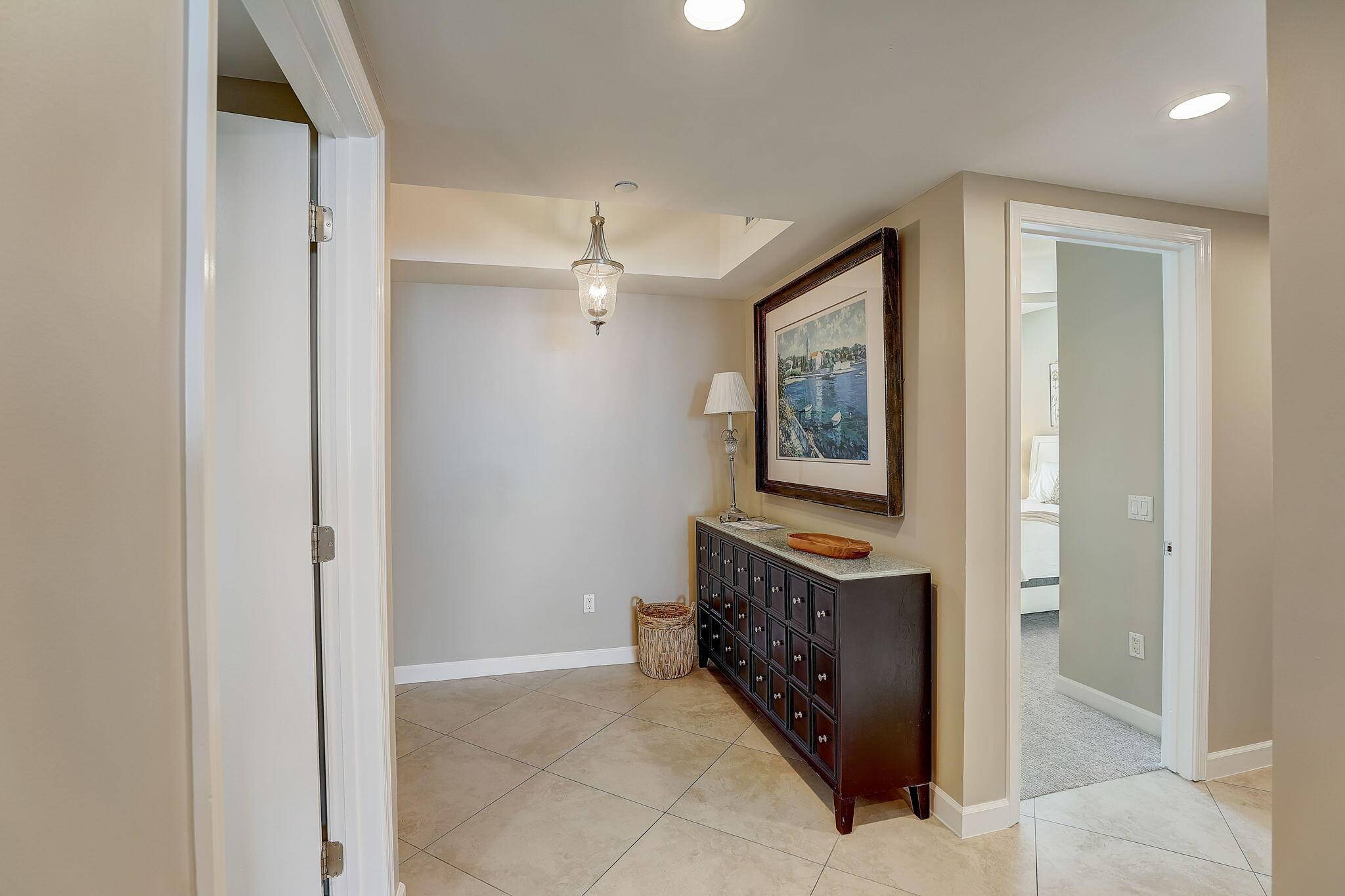 Riviera Beach, FL 33404,2650 Lake Shore 804 DR 804