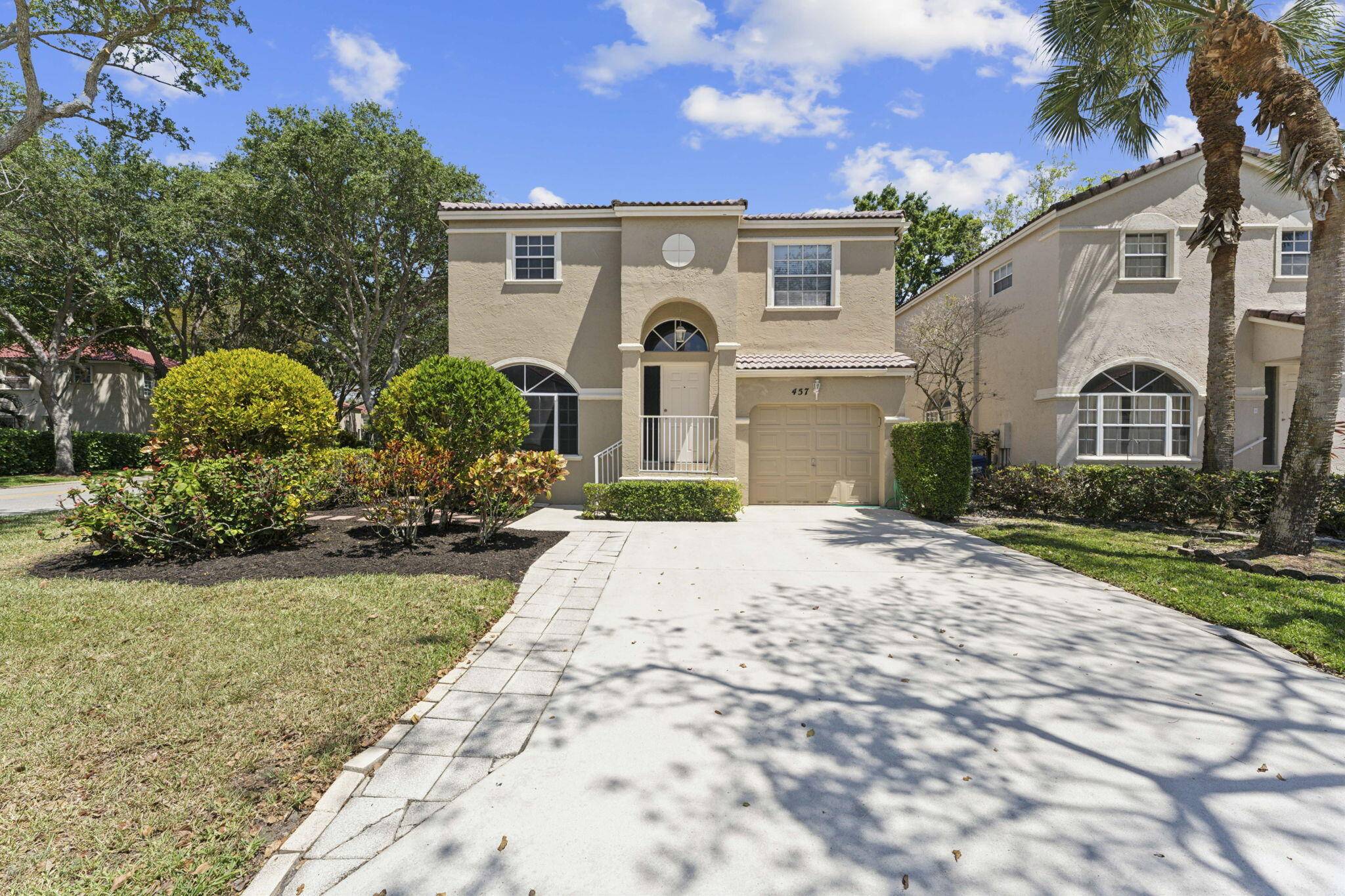 Coral Springs, FL 33071,457 NW 87 LN