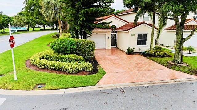 Lake Worth, FL 33463,6650 Green Island CIR