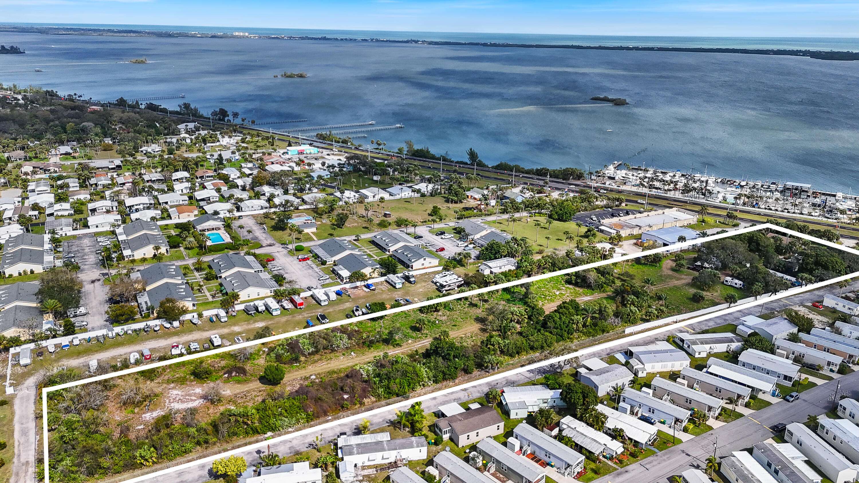 Micco, FL 32976,8560-8580 Us Highway A1a