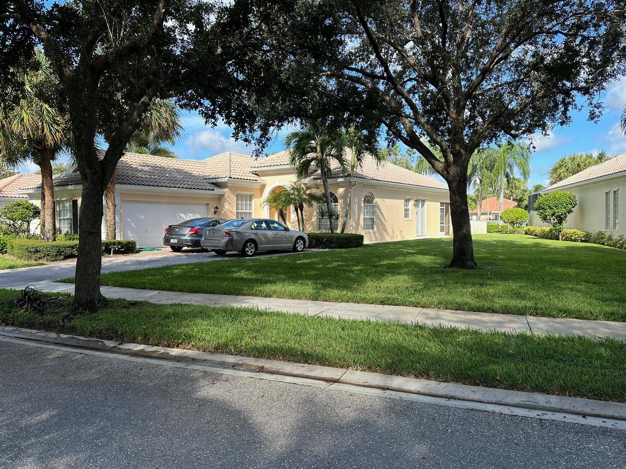 Palm Beach Gardens, FL 33410,164 Euphrates CIR