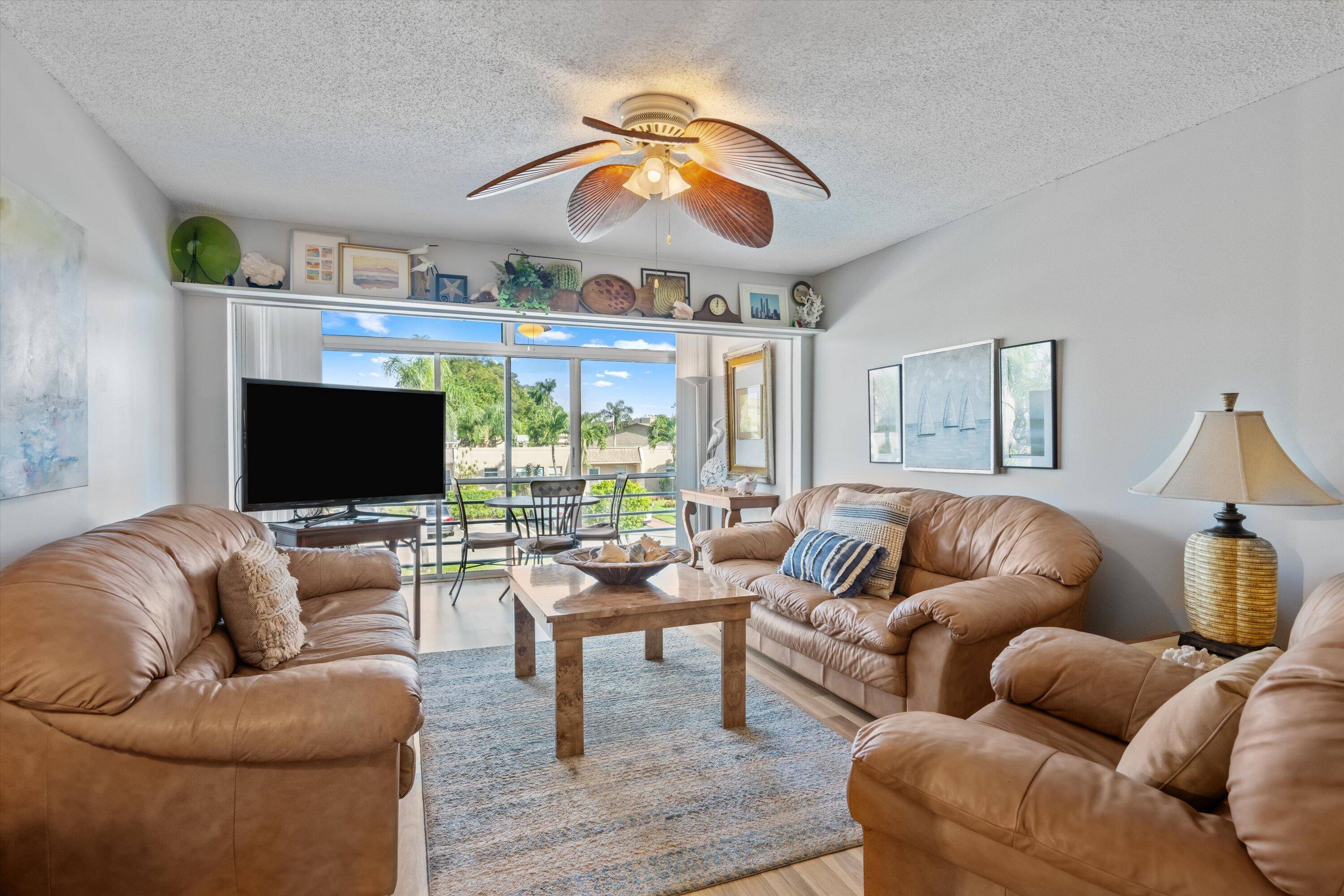 Palm Springs, FL 33461,504 Davis RD 80