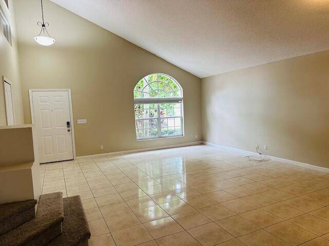 Palm Beach Gardens, FL 33418,459 Woodview CIR