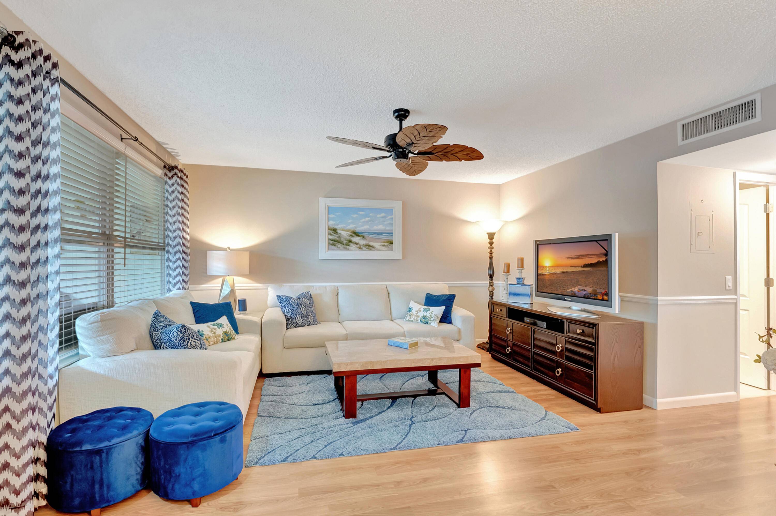 Boynton Beach, FL 33435,624 Snug Harbor DR B15