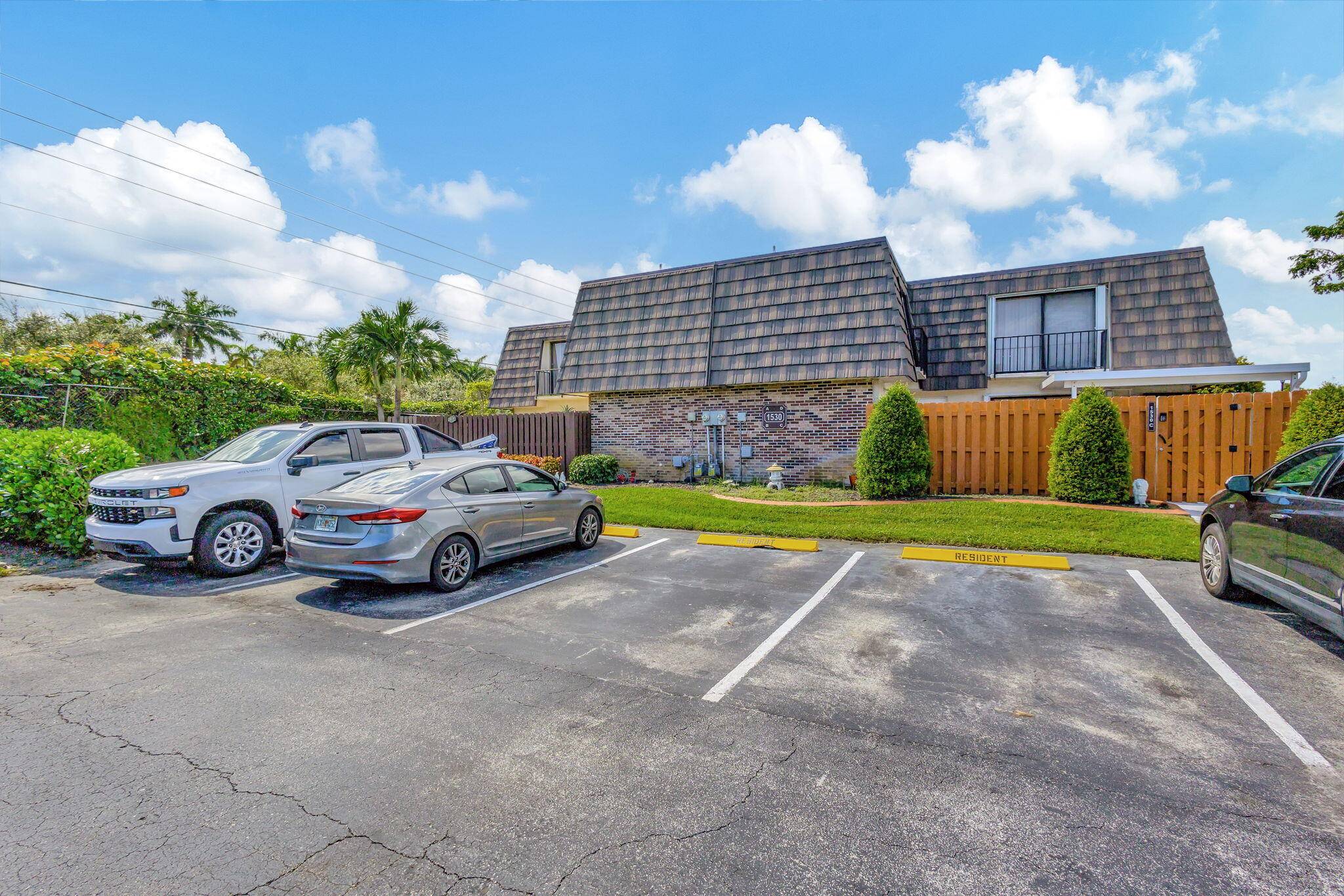 West Palm Beach, FL 33406,1530 Forest Lakes CIR B