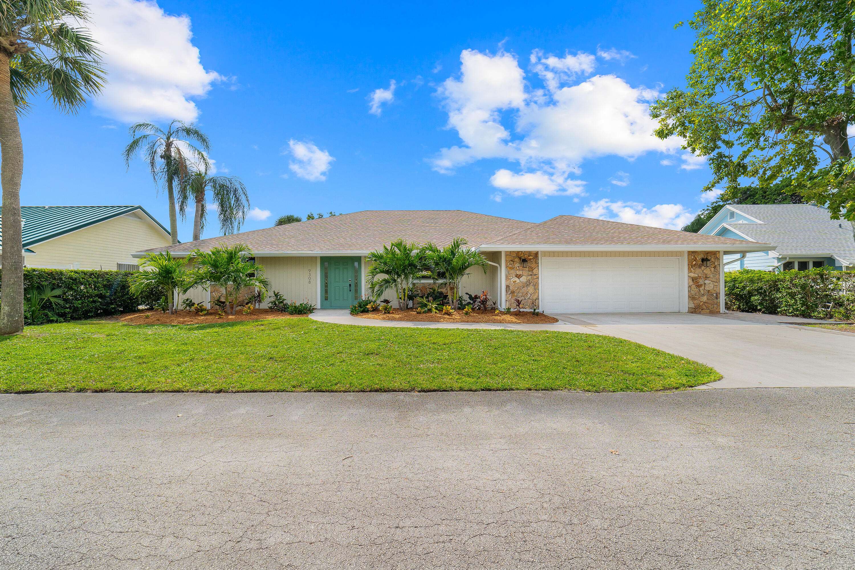 Jupiter, FL 33469,9308 SE Island PL