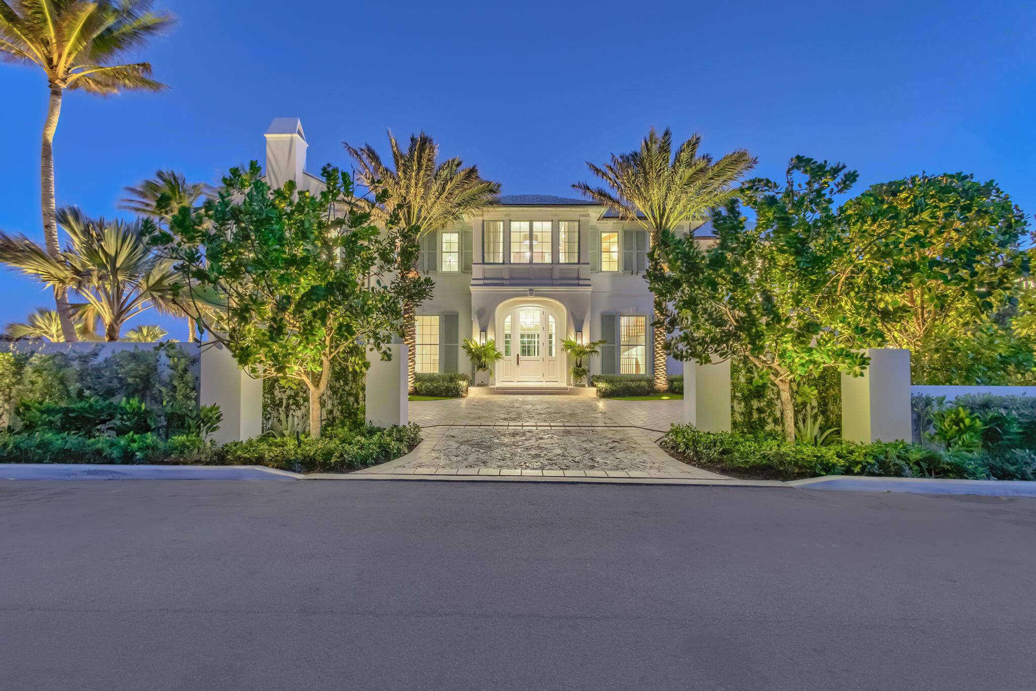 Palm Beach, FL 33480,1540 S Ocean BLVD