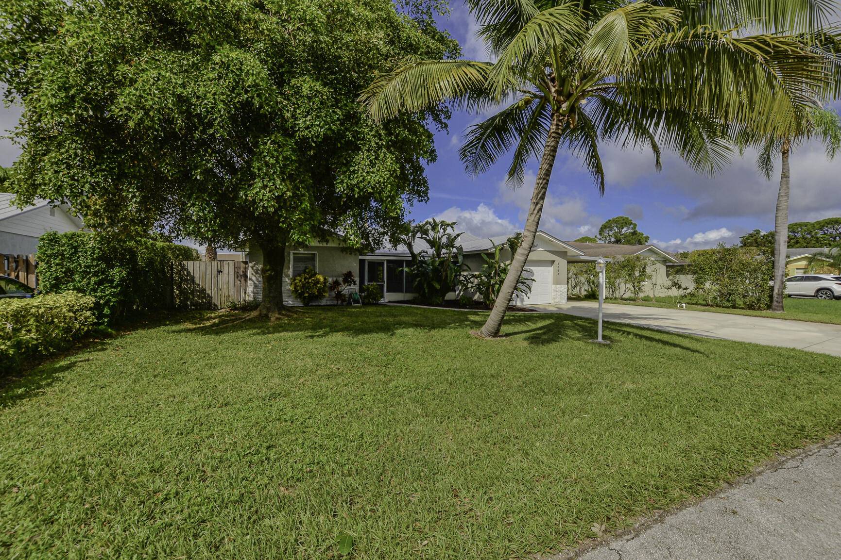 Jensen Beach, FL 34957,2502 NE 15th LN