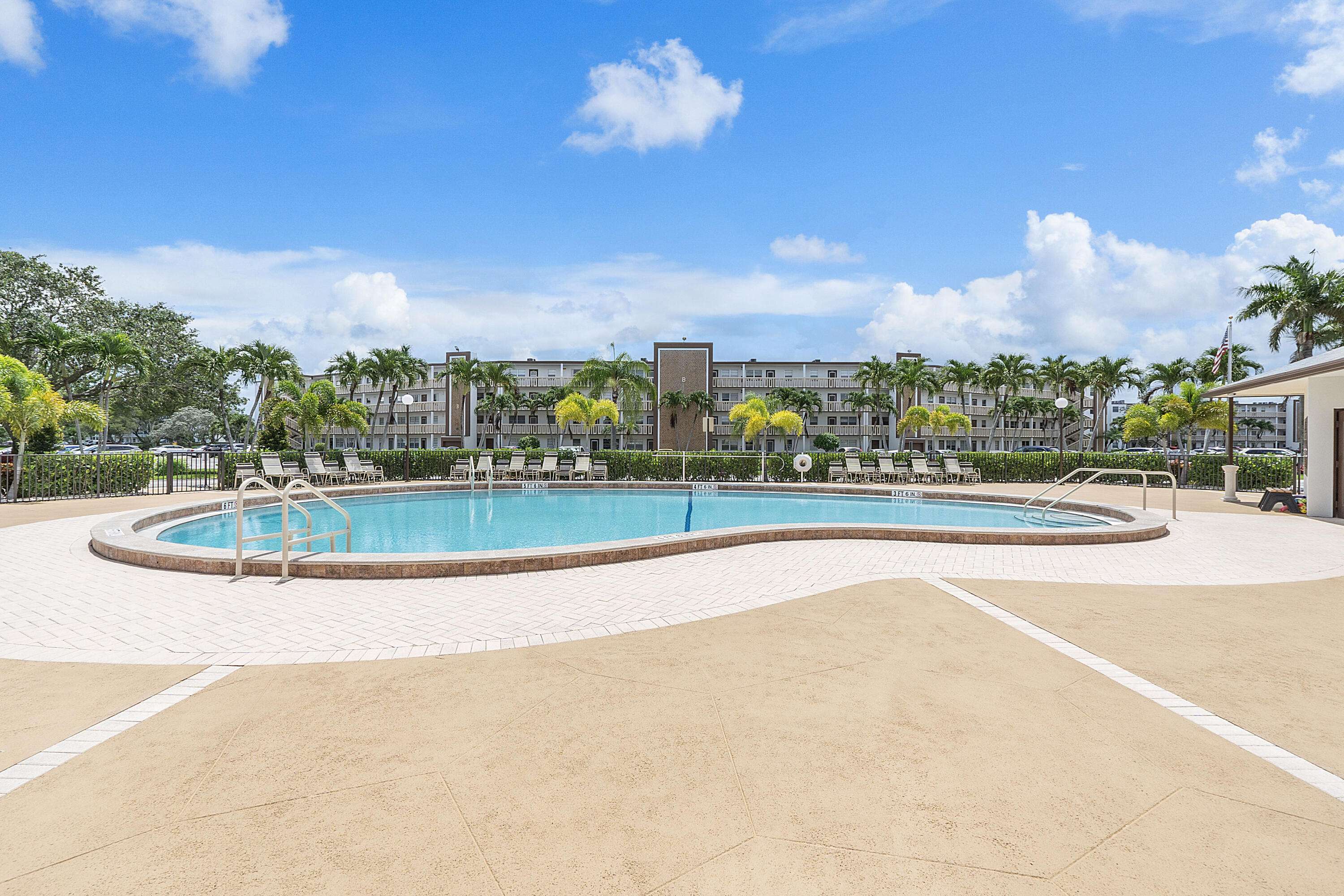 Boca Raton, FL 33434,1021 Guildford B 1021