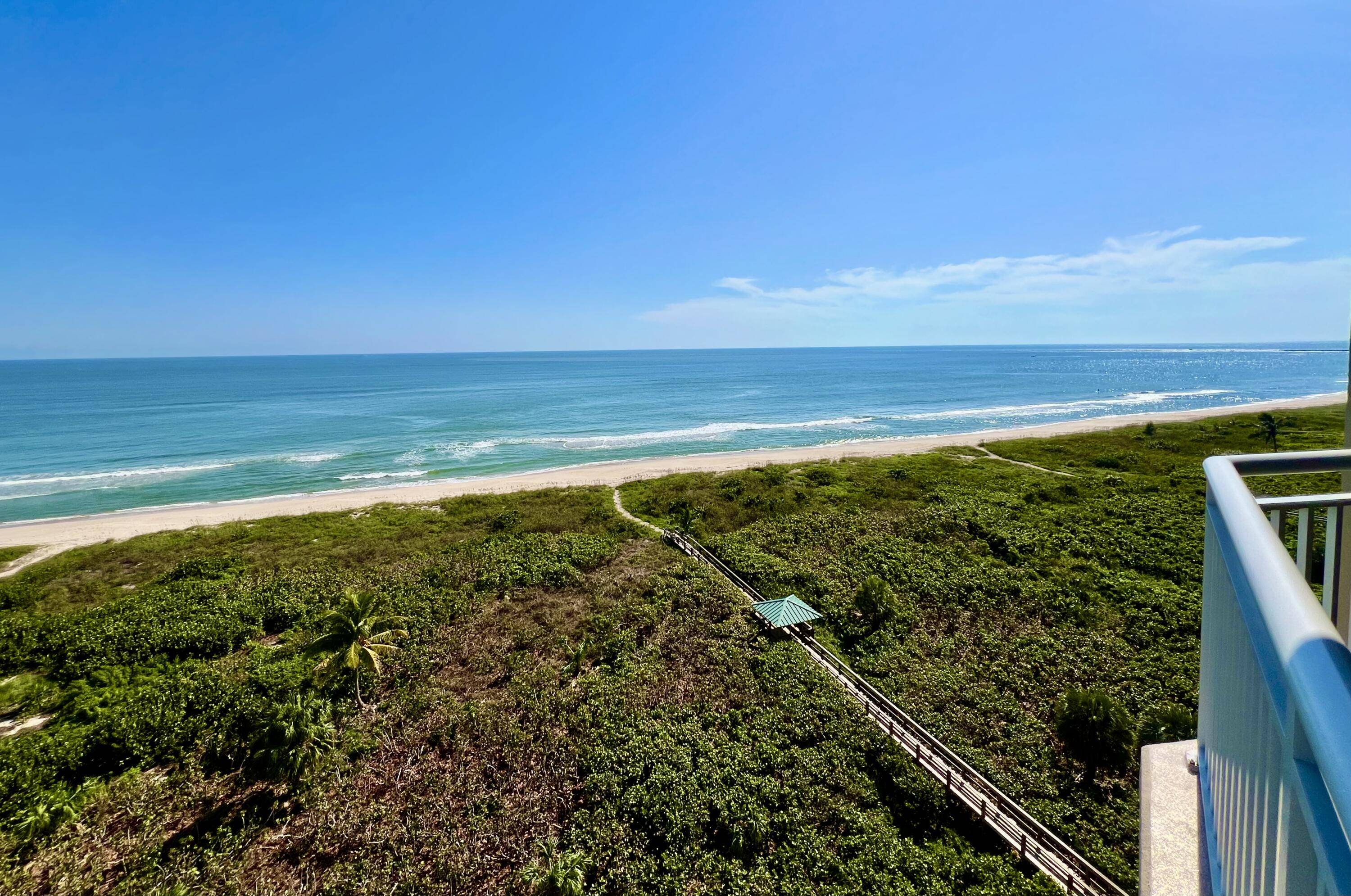 Hutchinson Island, FL 34949,2900 N Highway A1a 10