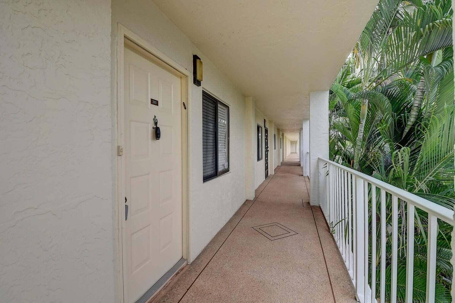 Delray Beach, FL 33446,7290 Ashford PL 203