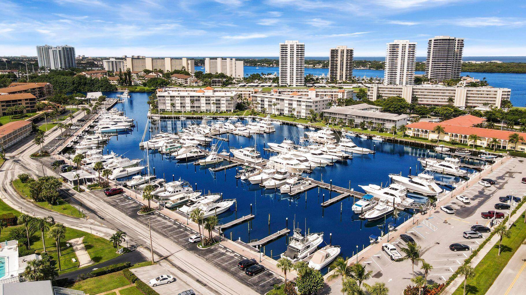 North Palm Beach, FL 33408,155 Yacht Club DR 204