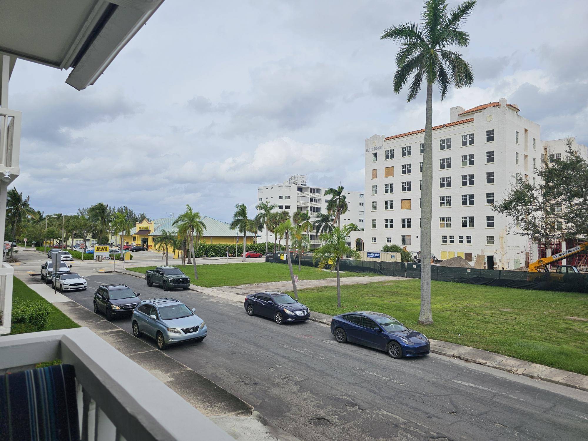 Lake Worth Beach, FL 33460,17 S Lakeside DR 4