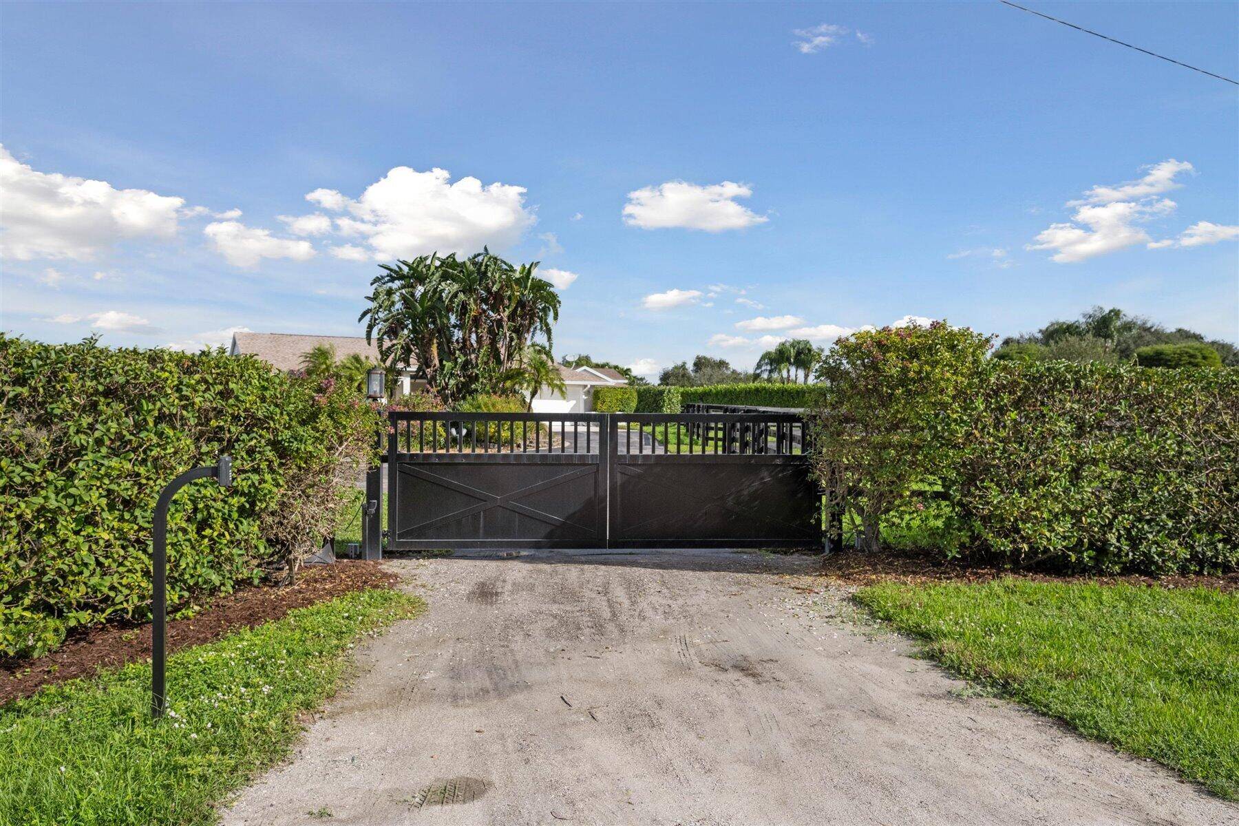 Wellington, FL 33414,2904 Appaloosa TRL House