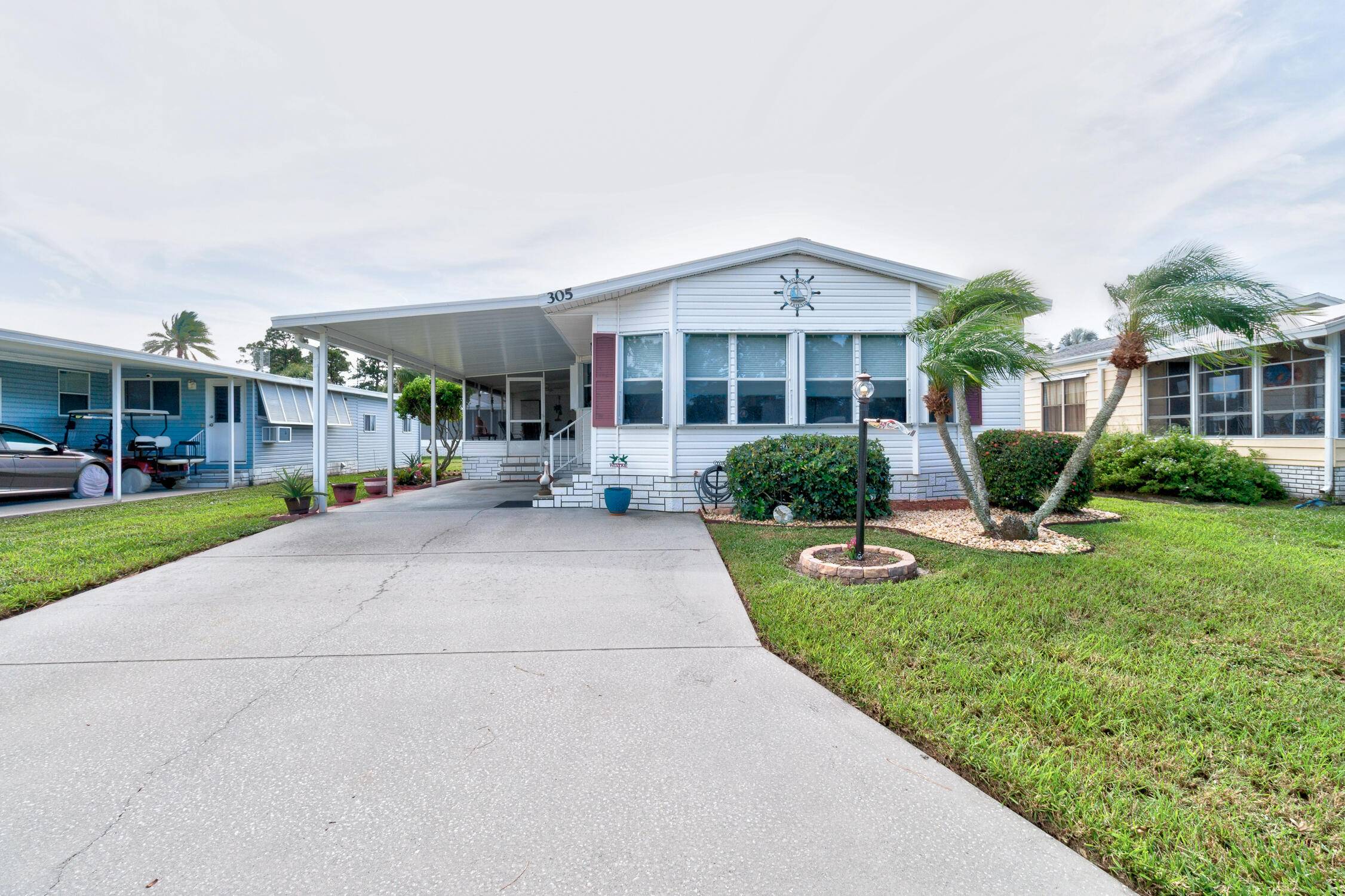 Barefoot Bay, FL 32976,305 Avocado DR