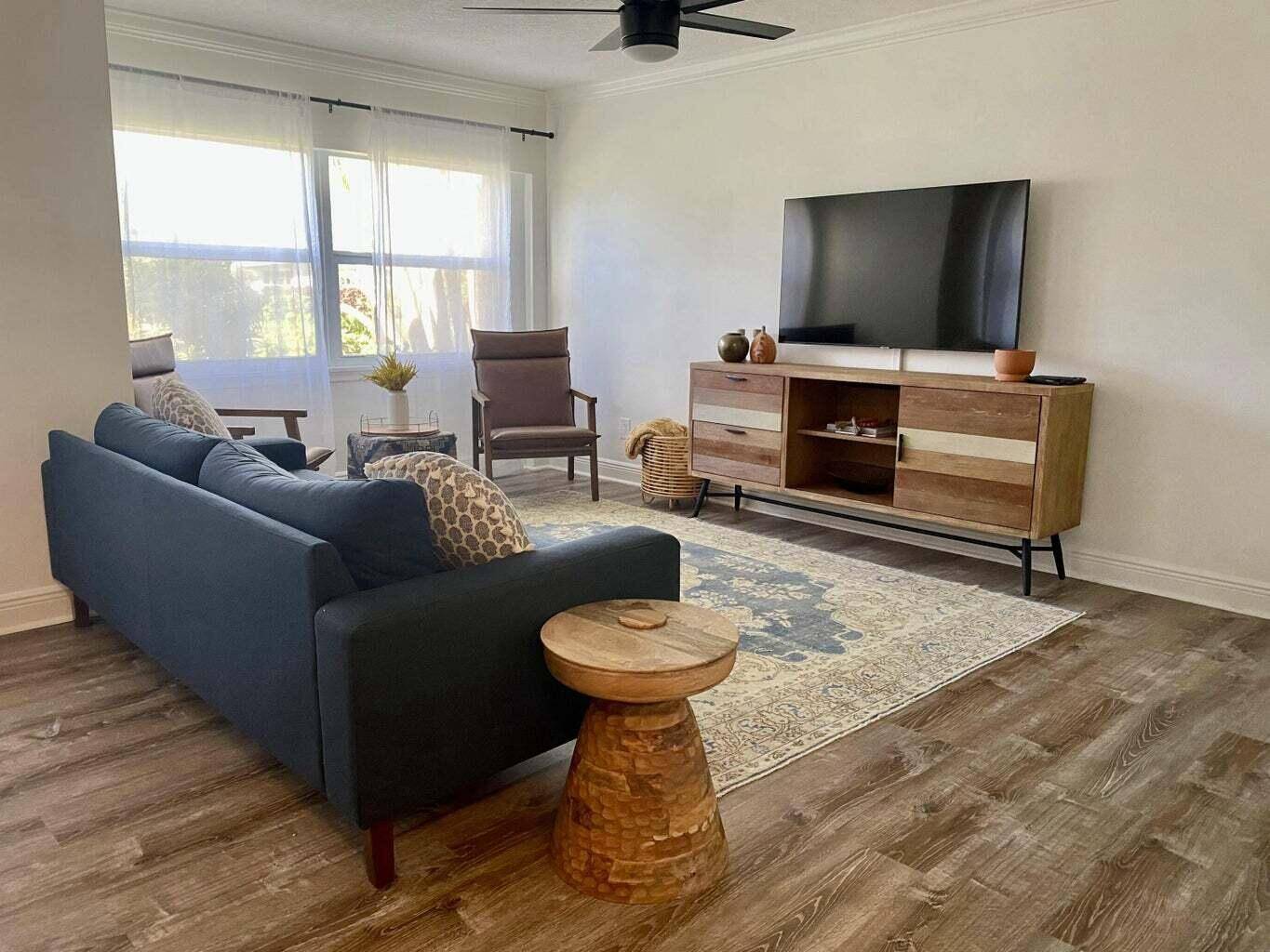 Palm Beach Gardens, FL 33410,558 Ivy AVE