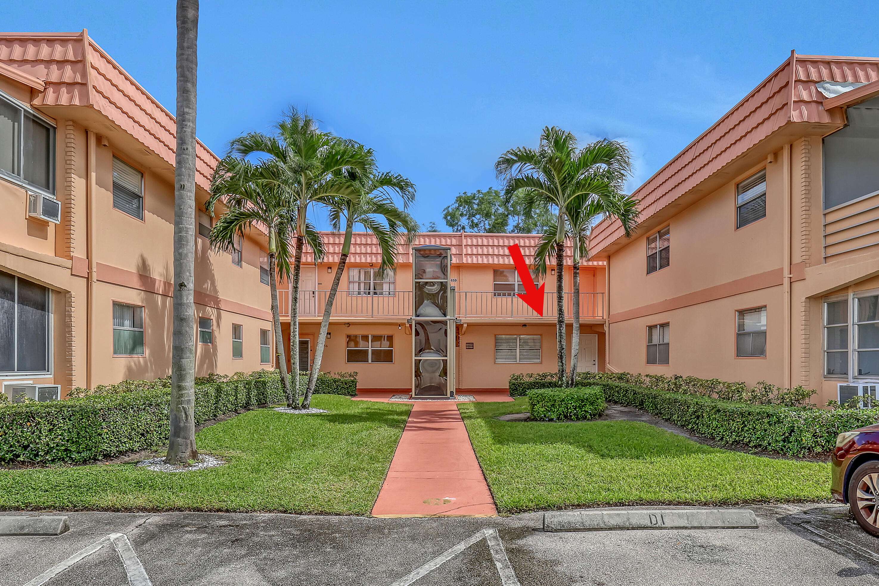 Delray Beach, FL 33446,658 N N Saxony PL