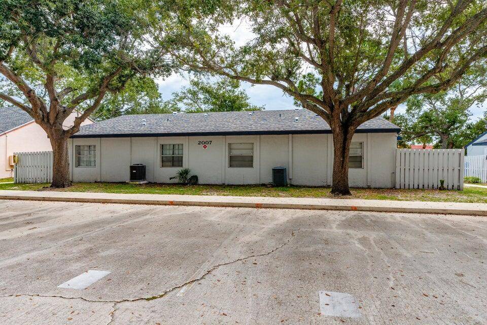 Fort Pierce, FL 34950,2001 Oleander BLVD Unit D