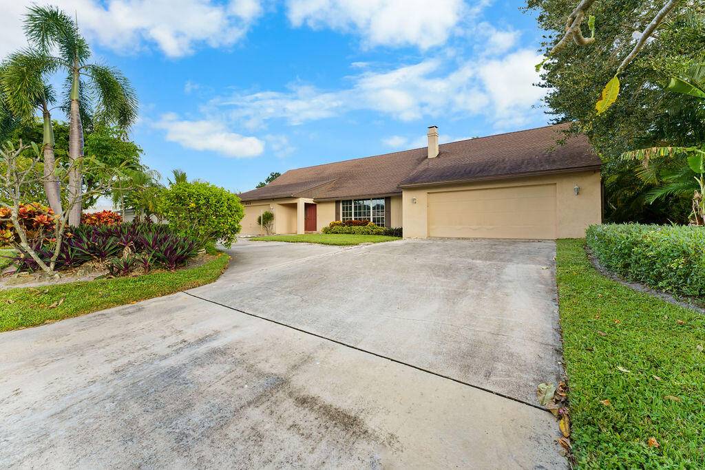 Tequesta, FL 33469,342 N Fairway