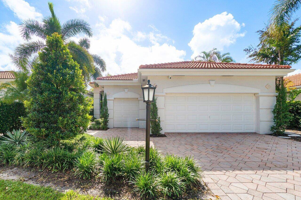 Palm Beach Gardens, FL 33418,108 Isle DR