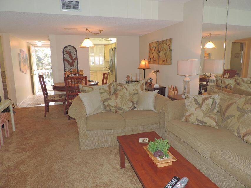 Tequesta, FL 33469,18081 SE Country Club DR Bldg 10 Unit 100