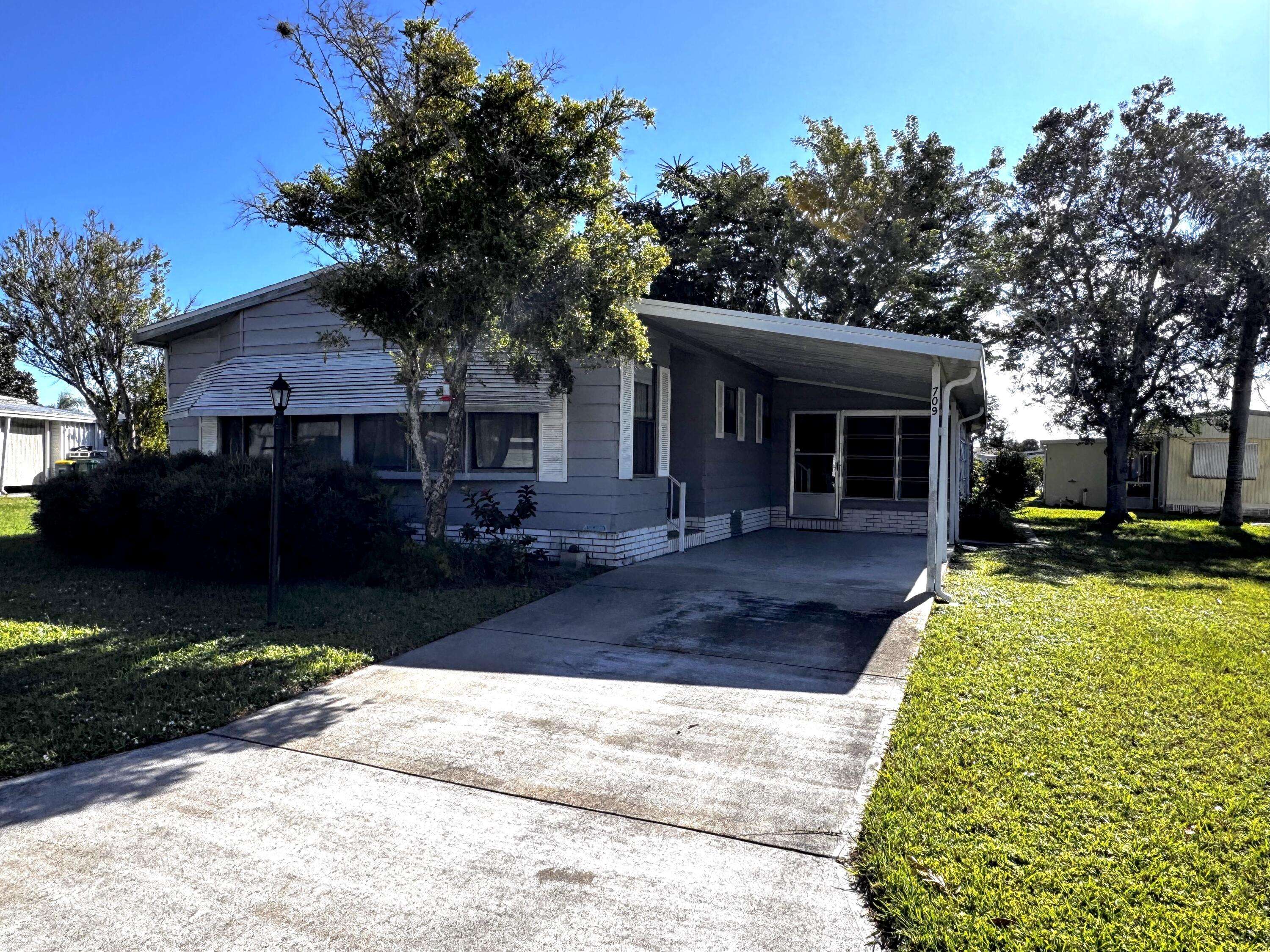 Barefoot Bay, FL 32976,709 Silverthorn CT