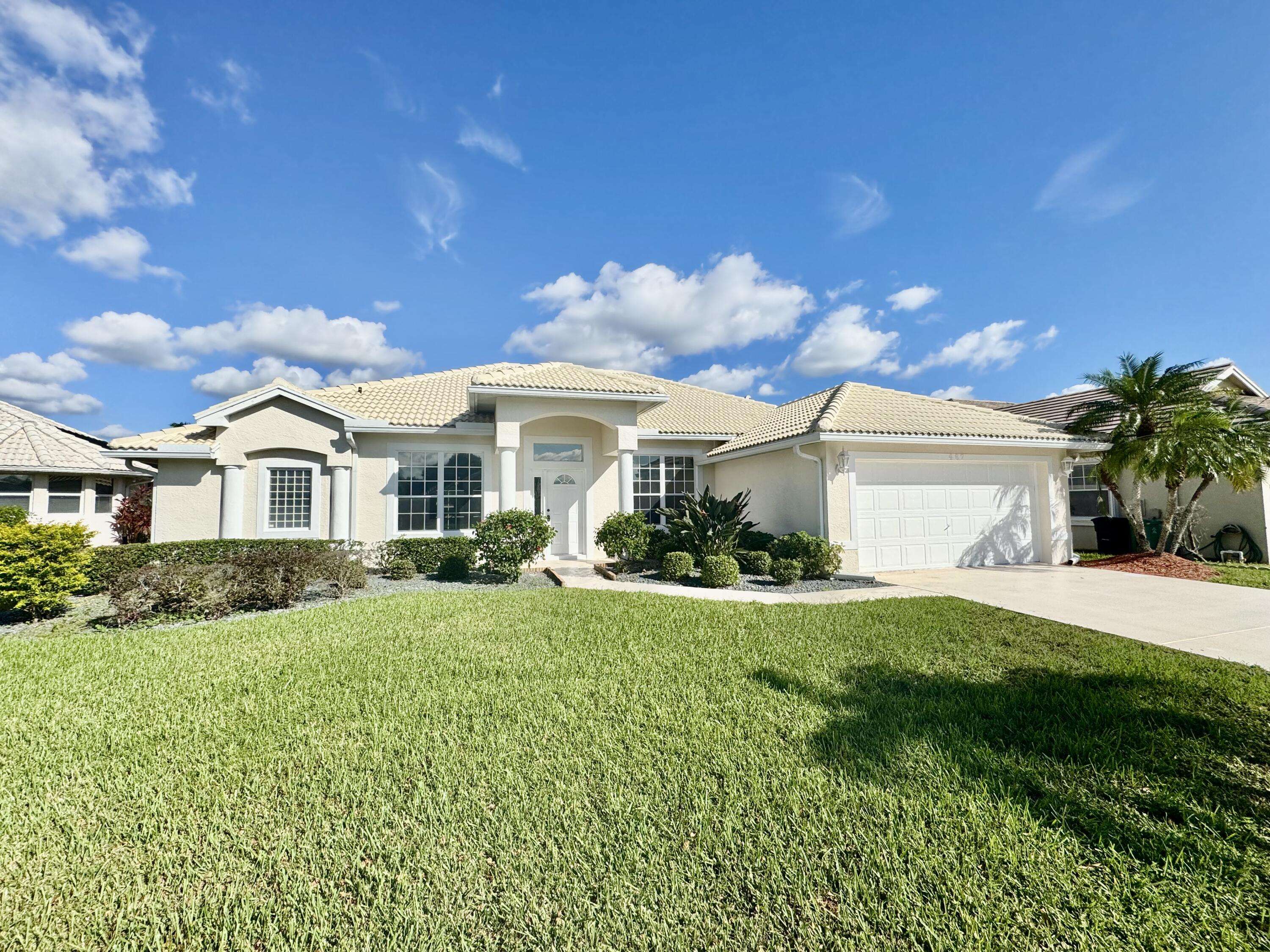 Port Saint Lucie, FL 34986,467 SW Rosewood CV