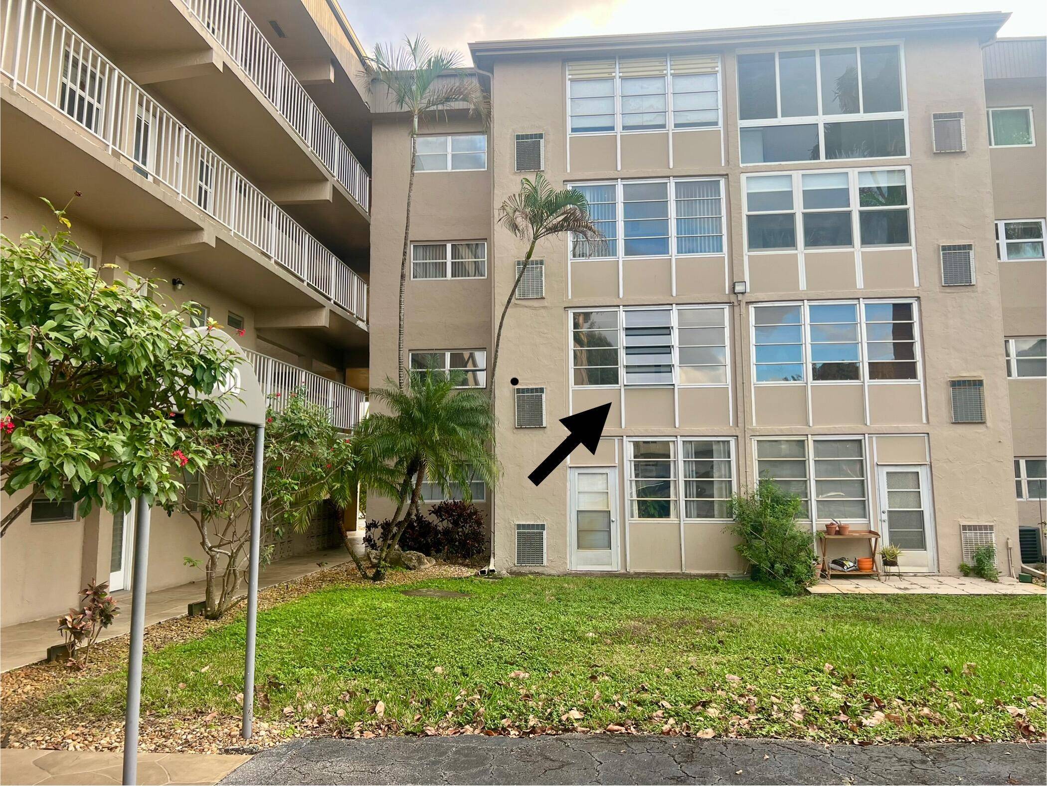 Boynton Beach, FL 33435,2300 NE 1st LN 204