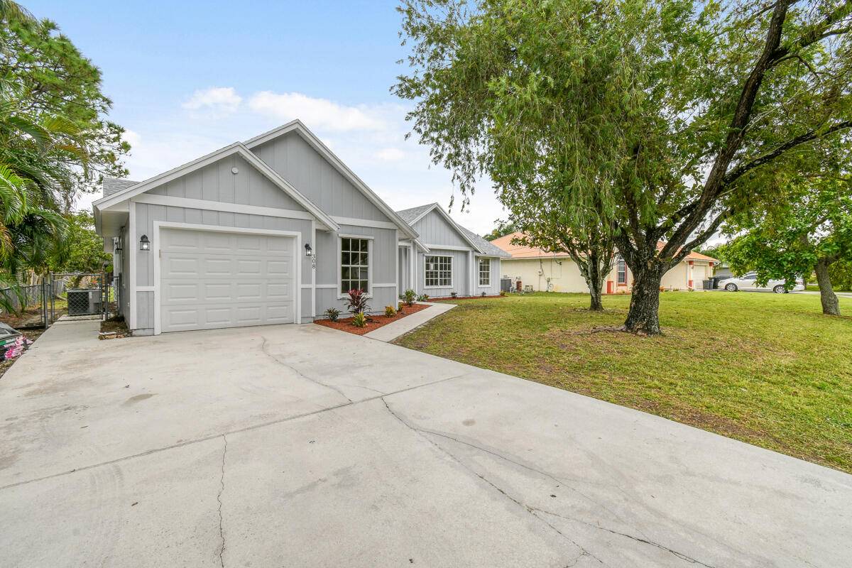 Port Saint Lucie, FL 34984,308 SW Donna TER