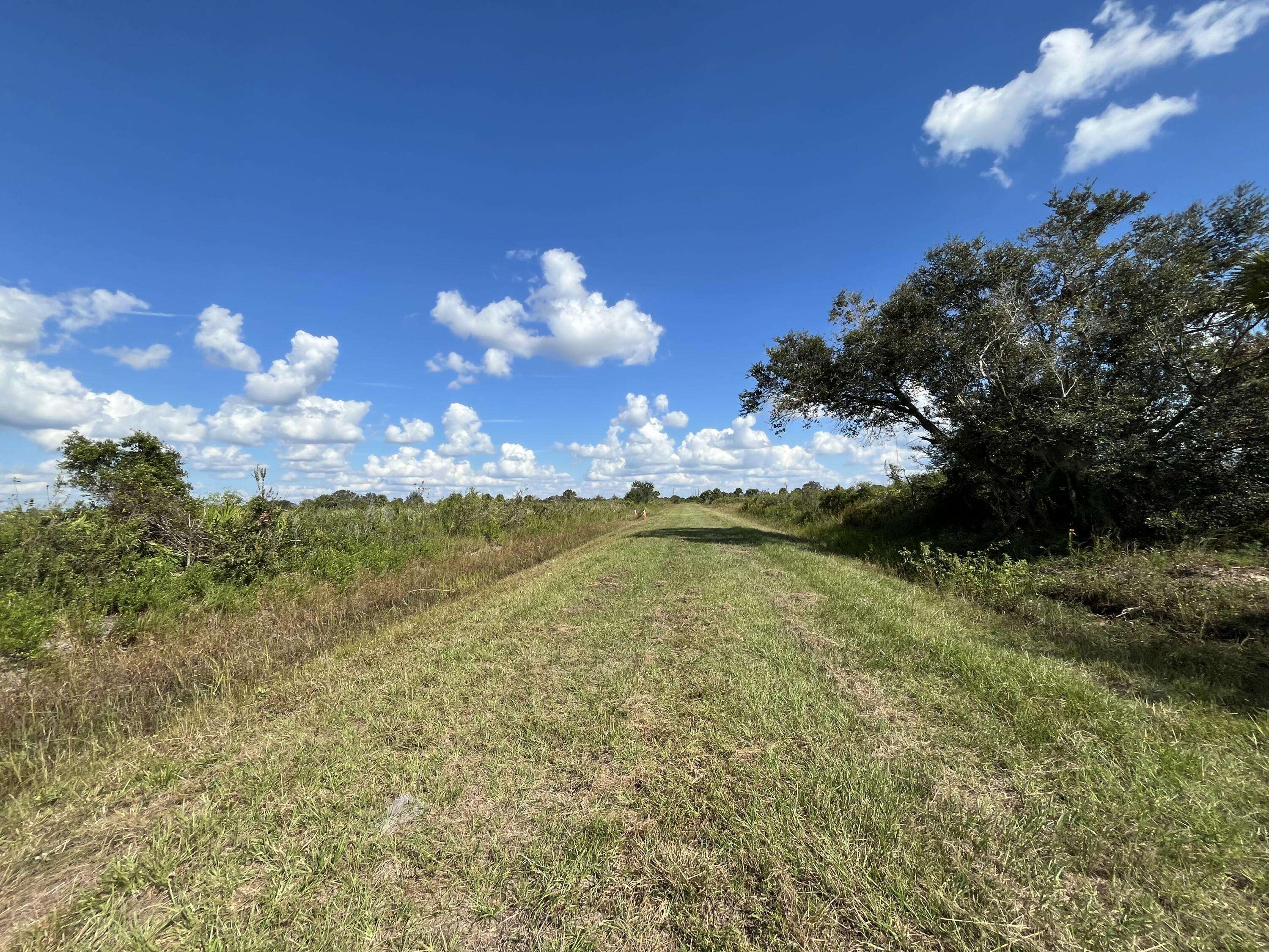 Okeechobee, FL 34972,21872 NW 278th ST