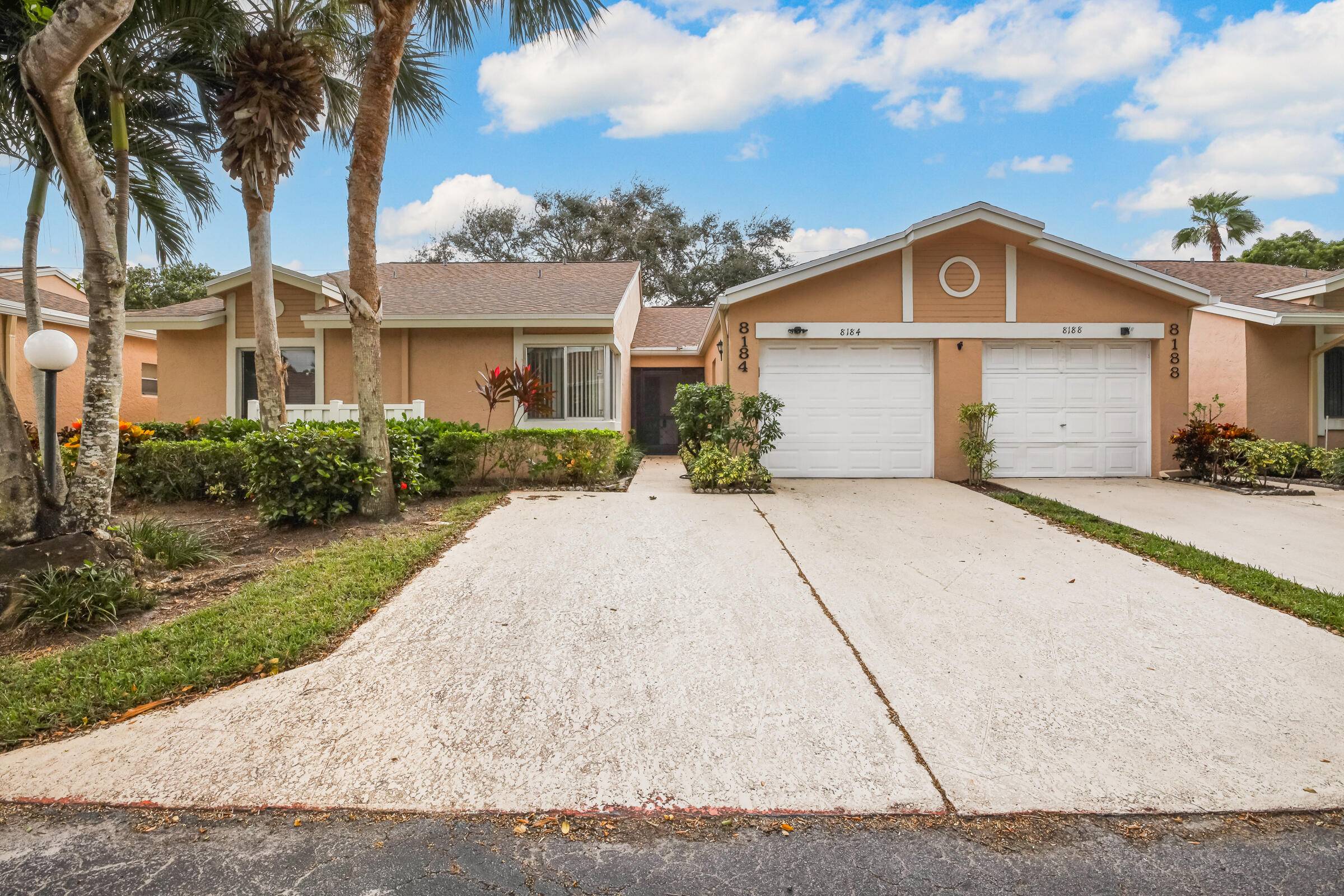 Boca Raton, FL 33496,8184 Summerbreeze LN