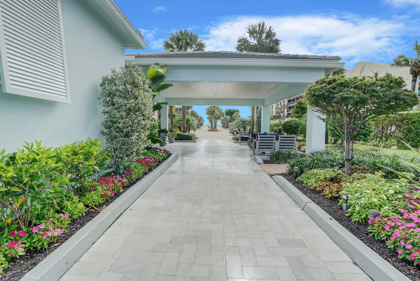 Boca Raton, FL 33431,2697 N Ocean BLVD F-202