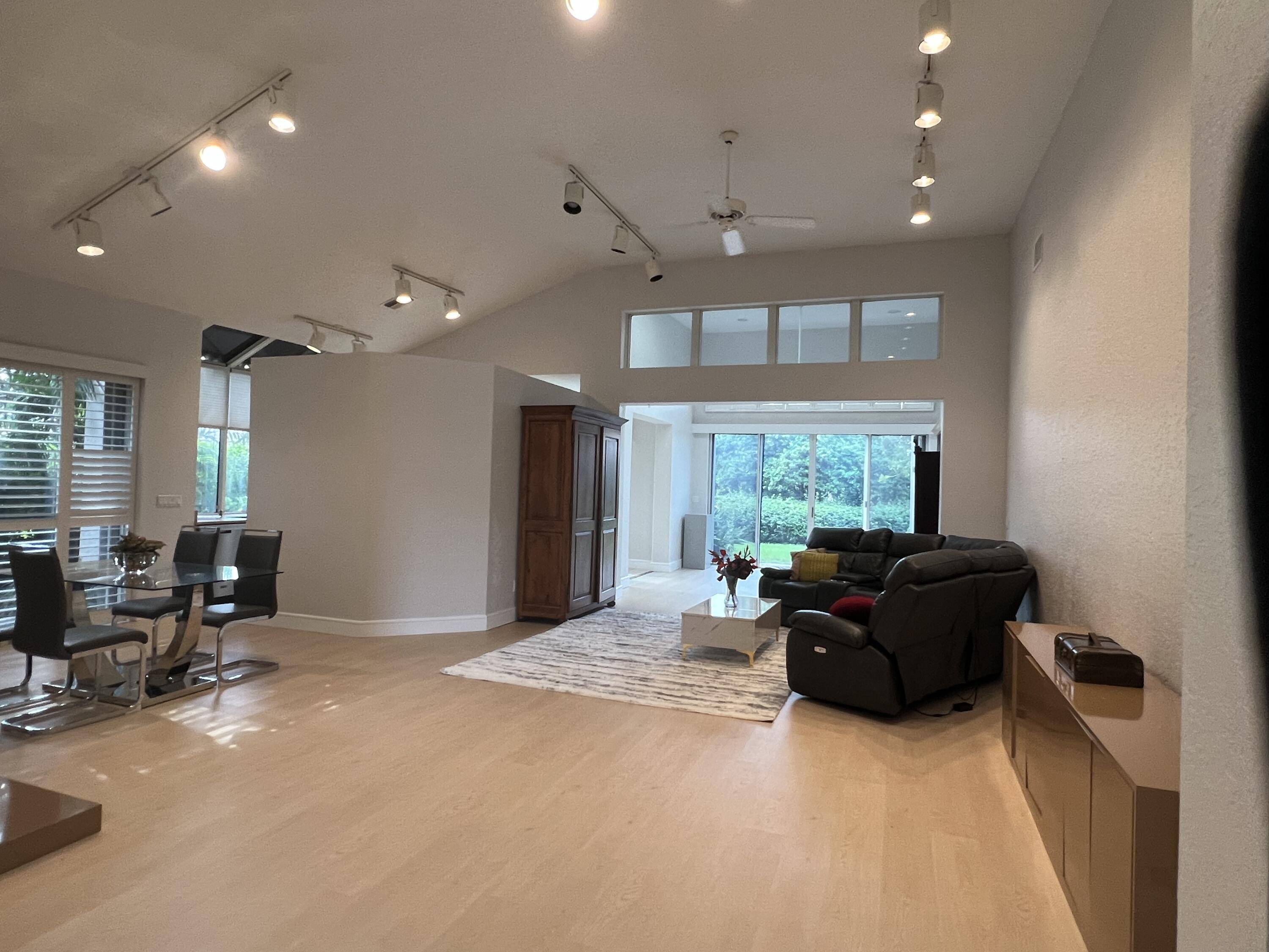 Boynton Beach, FL 33437,6142 Evian PL