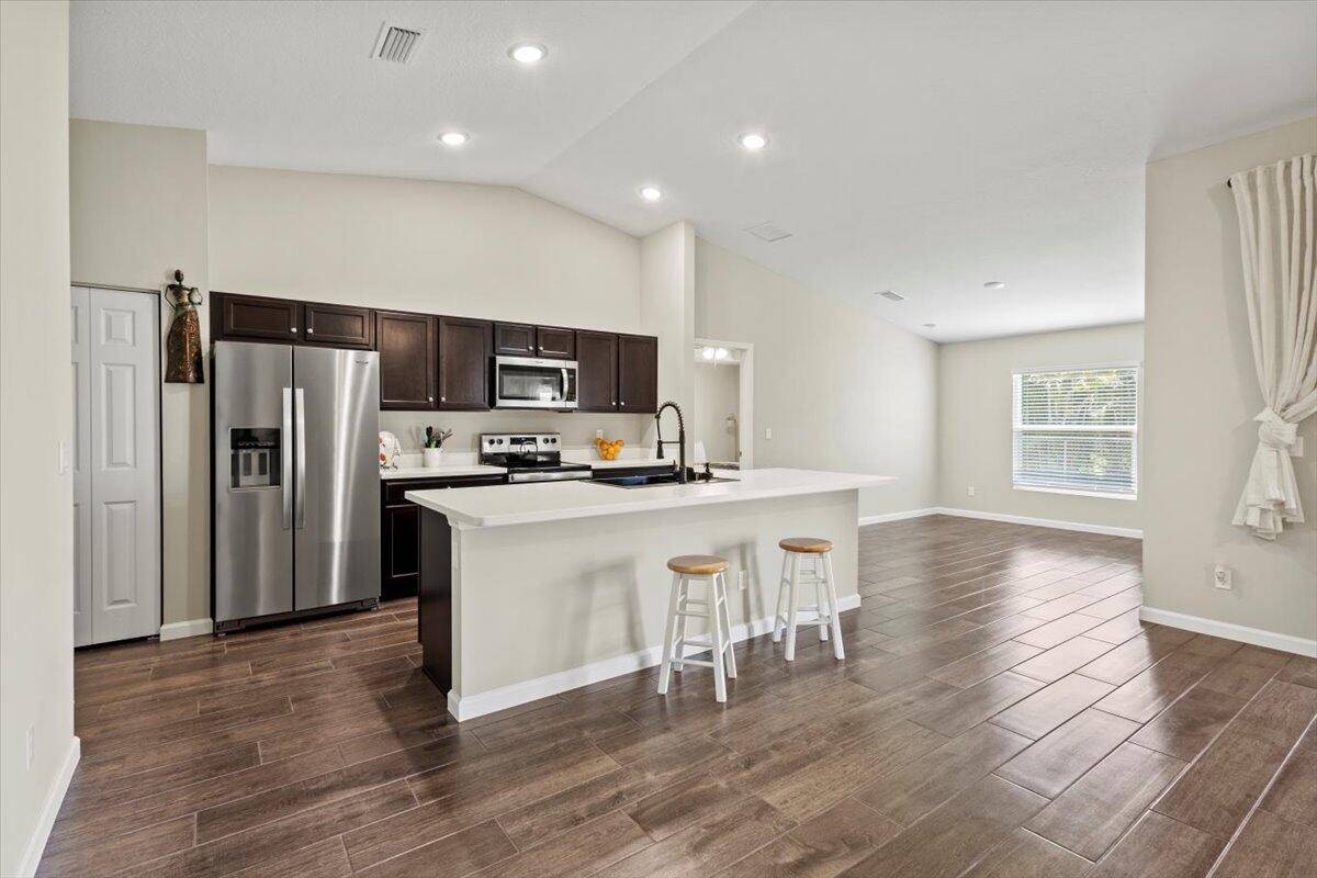 Port Saint Lucie, FL 34953,541 SW Nadell CT