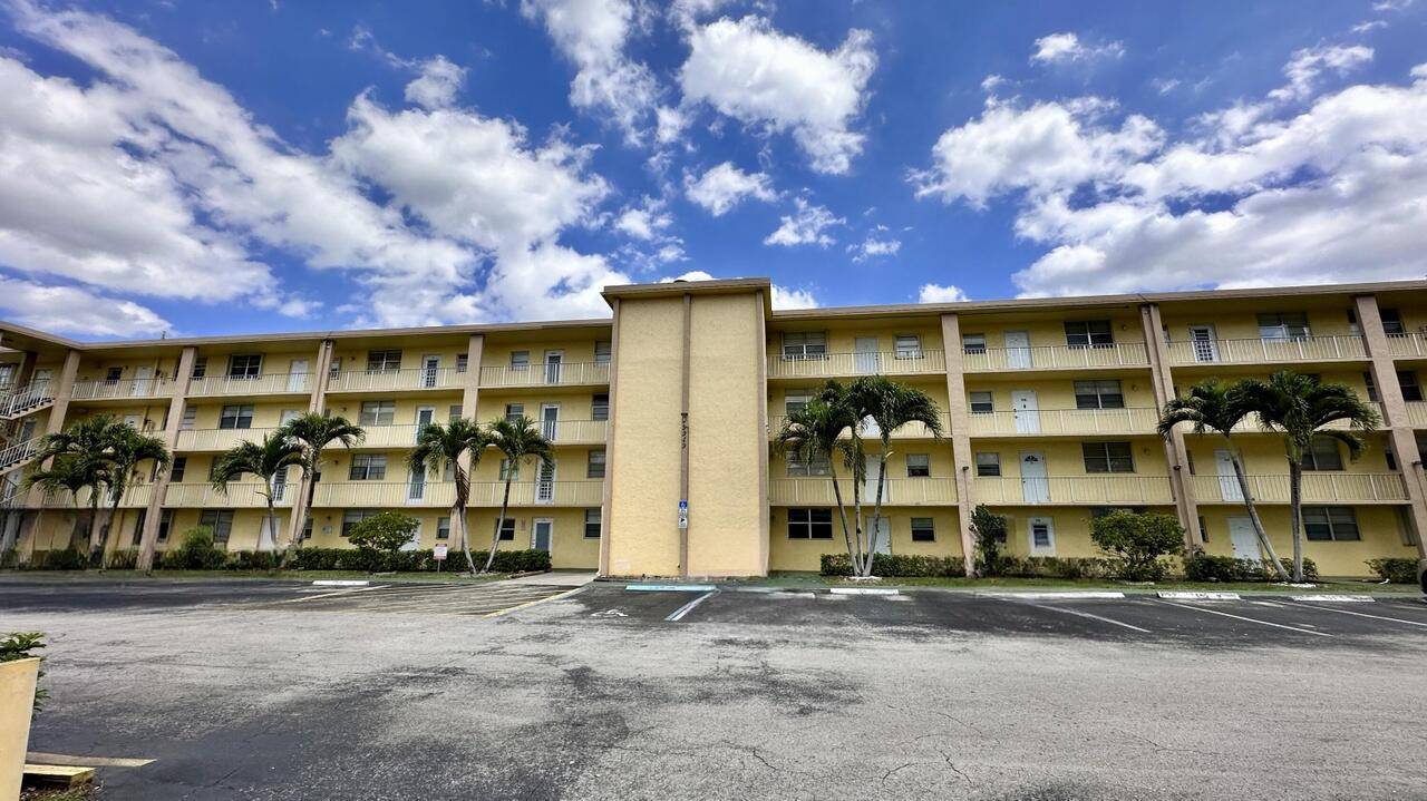 Boca Raton, FL 33428,9949 Sandalfoot BLVD 520