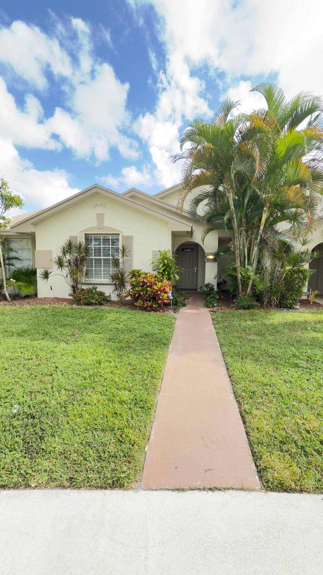 Boca Raton, FL 33496,9424 Boca Gardens Pkwy A