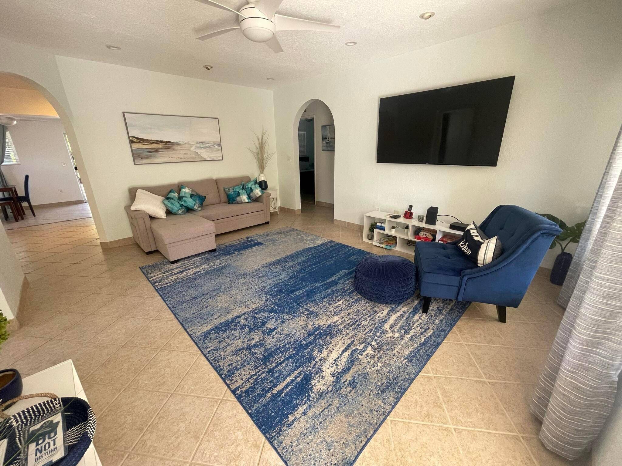 Oakland Park, FL 33334,851 NE 48 ST