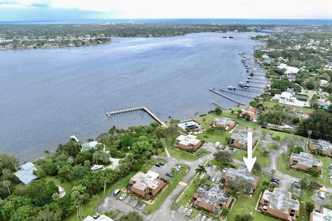 Jupiter, FL 33458,825 Center ST 22d