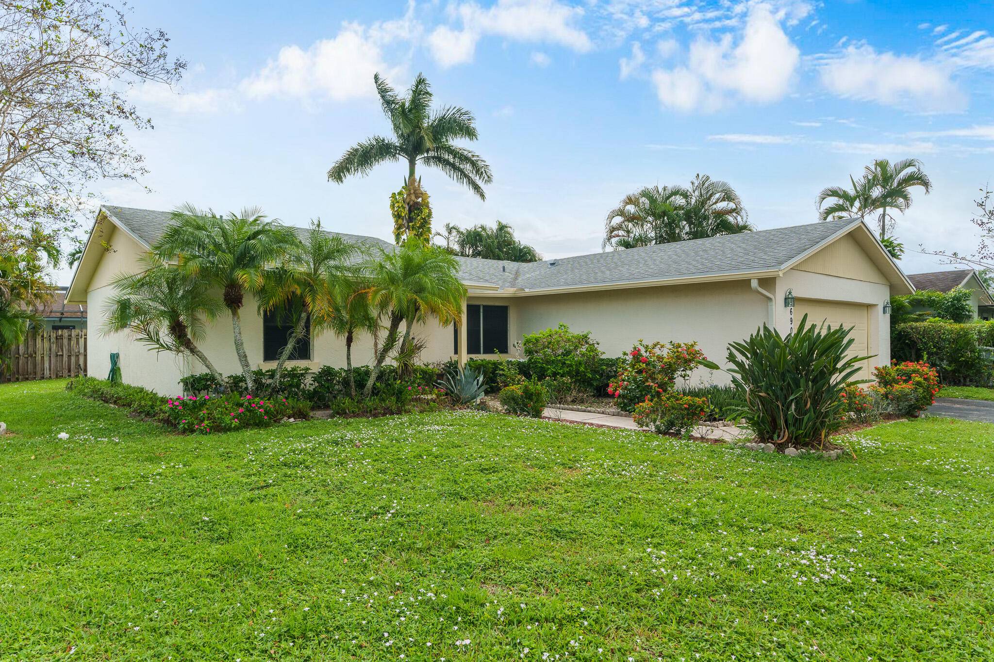 Boca Raton, FL 33496,9690 Saddlebrook DR