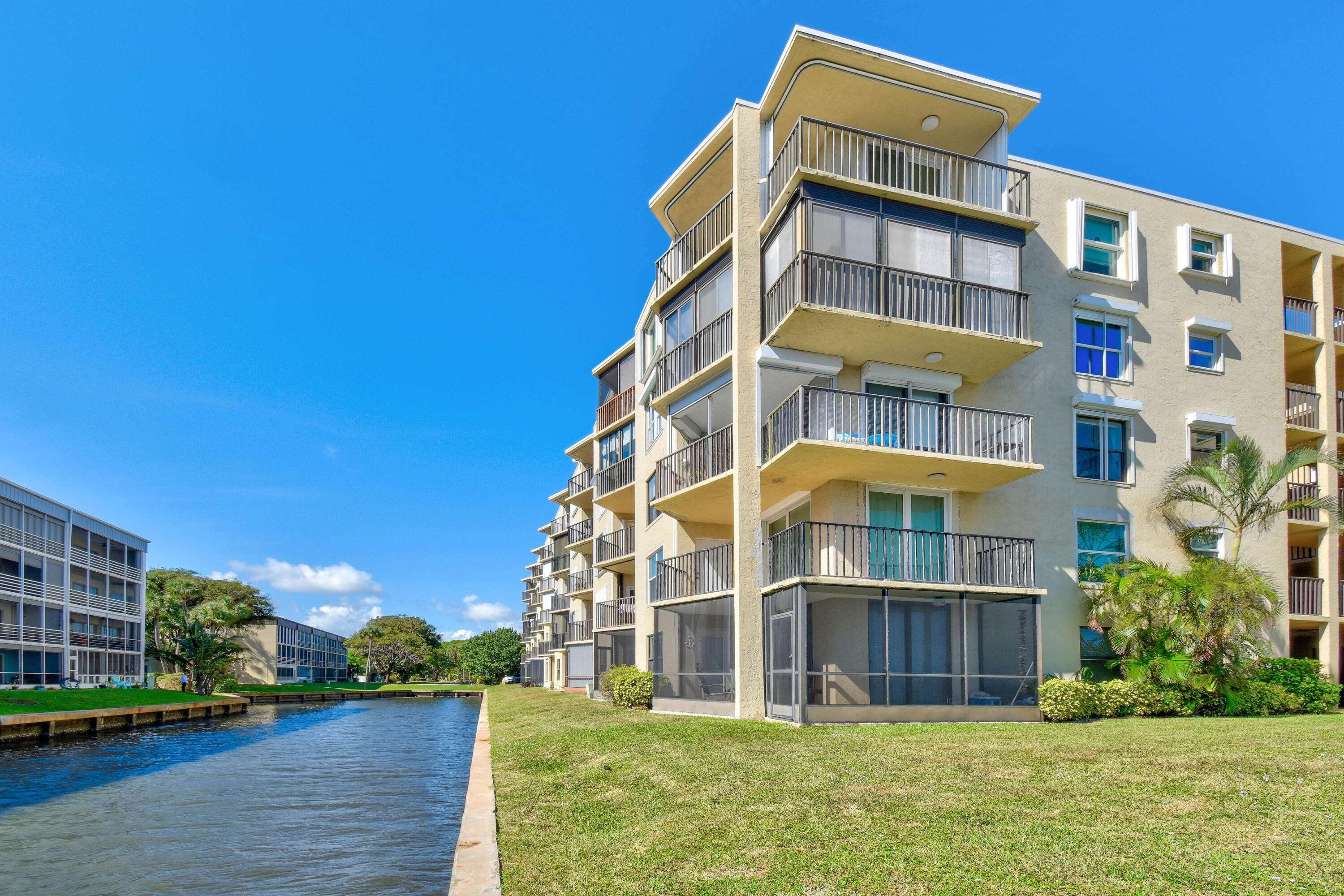 Lantana, FL 33462,896 N Federal HWY 331