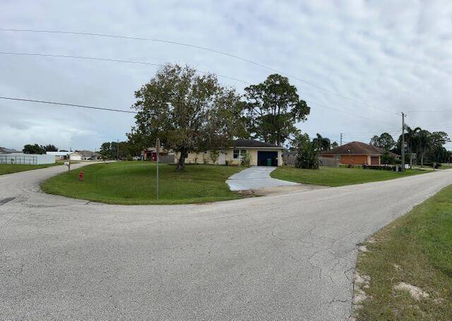 Port Saint Lucie, FL 34983,701 NW Cardinal DR